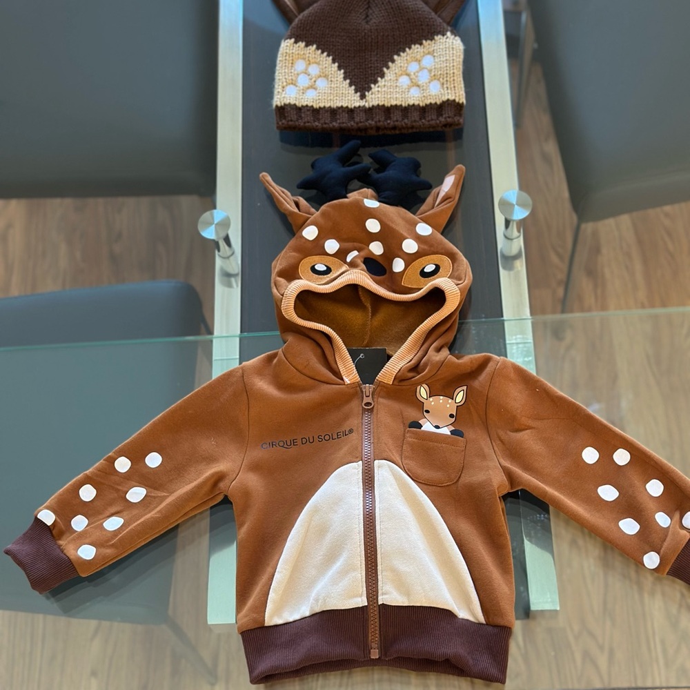 Cirque du Soleil Brown Deer Hoodie and Hat Set